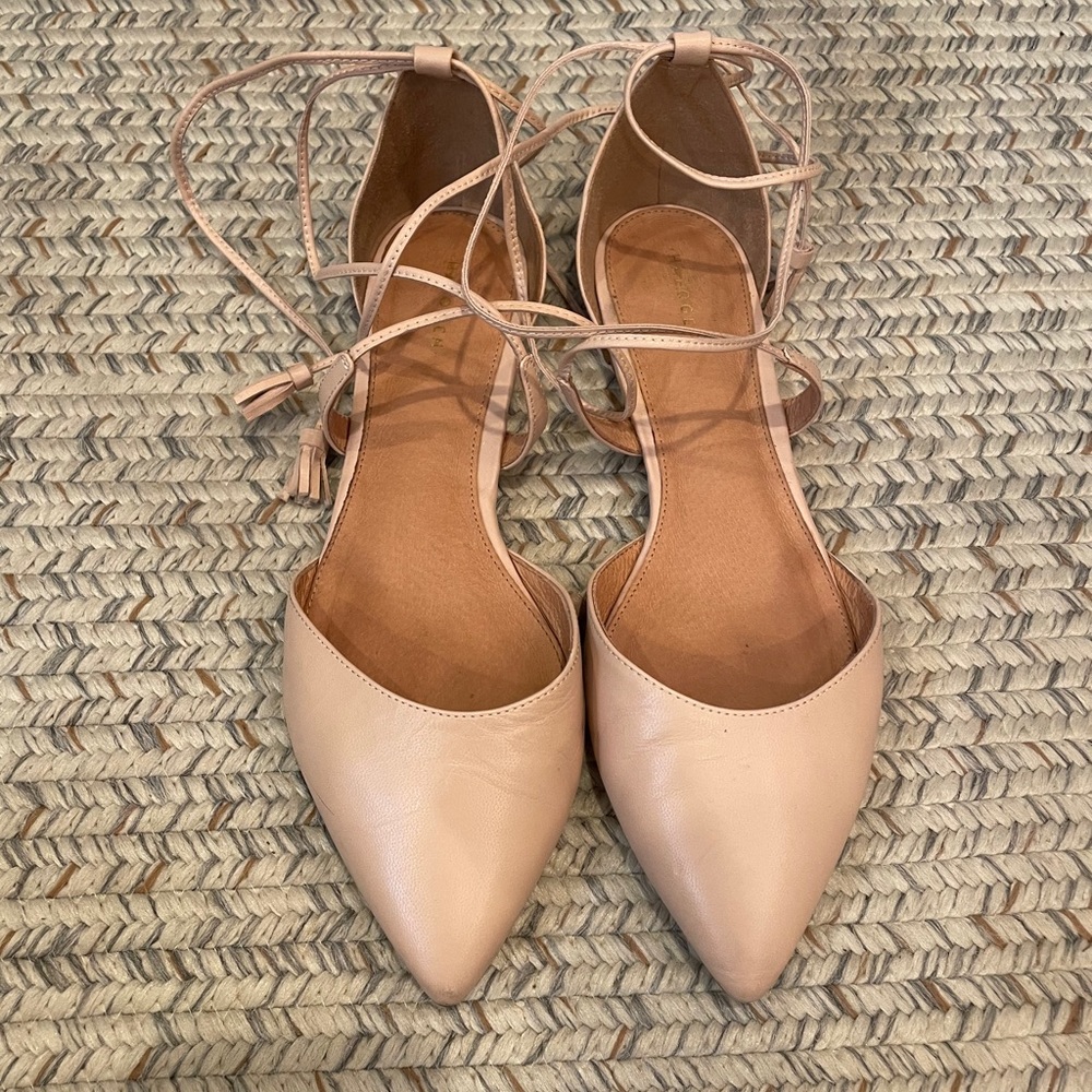 Halogen pointed toe ankle tie flats 8.5